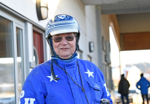 Per Henriksen plockar ut en trio på hemmabanan när Åby är värd för V75® på lördag. Foto av Malin Albinsson TR Media